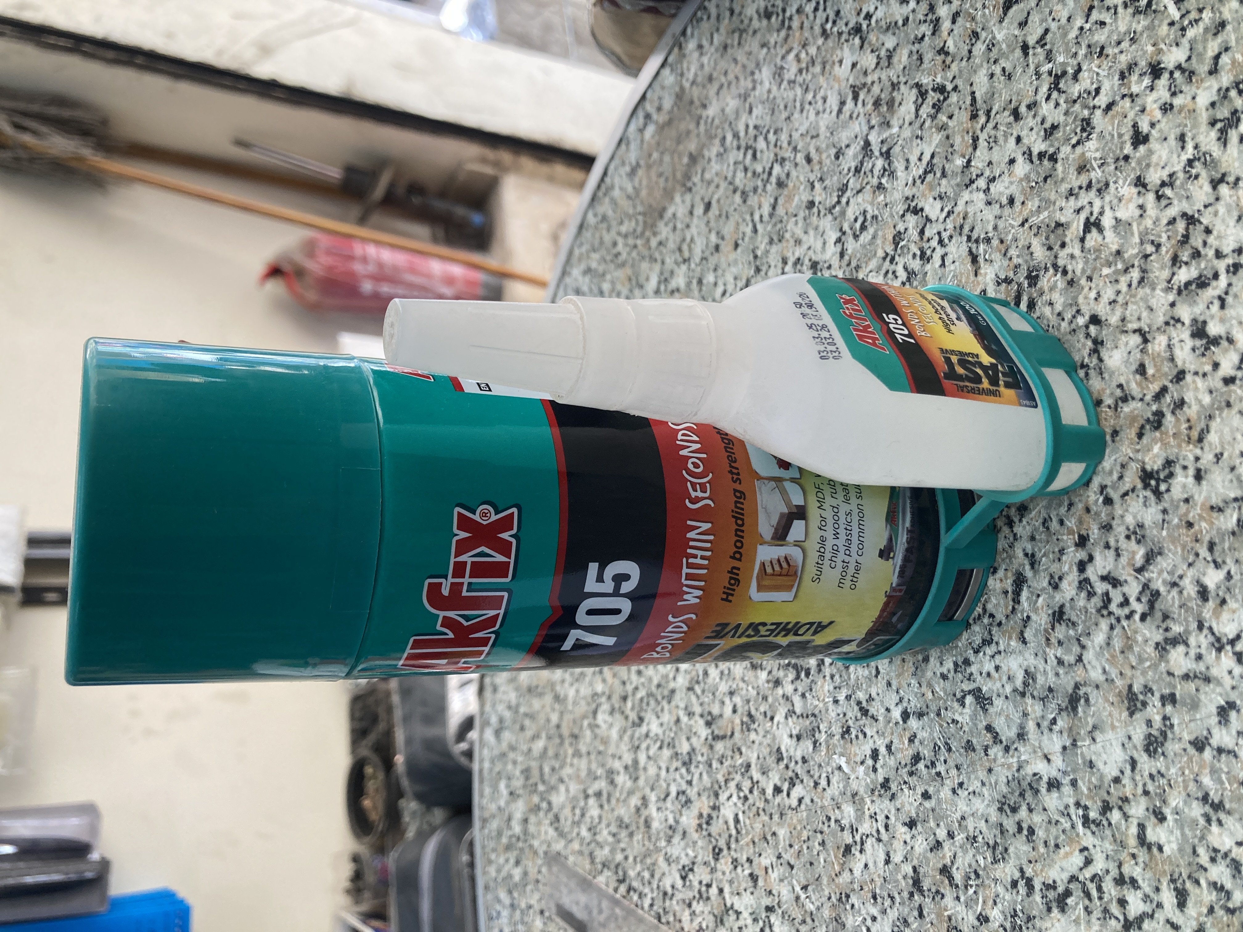 akfix سيلكون  اسبراي لاصق كبير